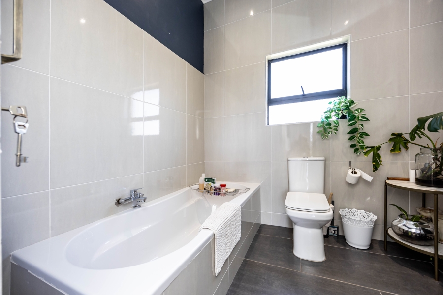 4 Bedroom Property for Sale in Four Seasons Eastern Cape